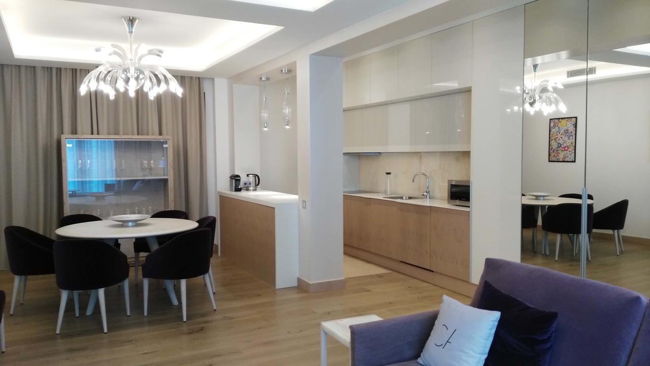 Three-Bedroom Apartment,536009250:JPEG